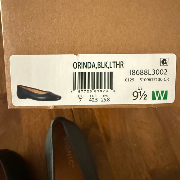 NWT Vionic Women's Orinda Flats - Picture 5 of 5